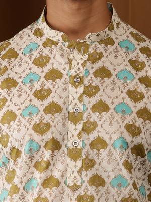 Men's off-white viscose blend kurta with all-over geometric print 4