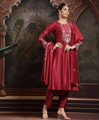 maroon embroidered a-line kurta trouser dupatta set 2