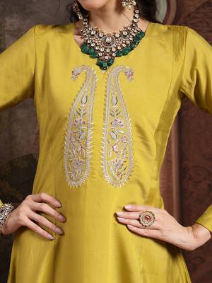 lime green thread-work a-line kurta trouser dupatta set 4
