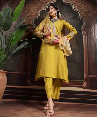 lime green thread-work a-line kurta trouser dupatta set 5