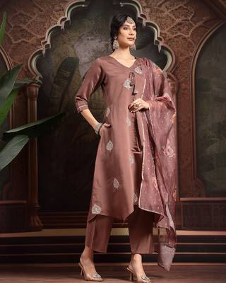 brown zari work a-line kurta trouser dupatta set 2