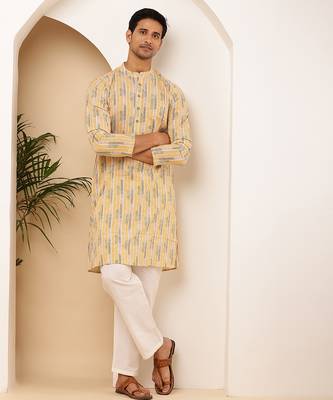 Men's beige cotton kurta with all-over traditional motifs 3