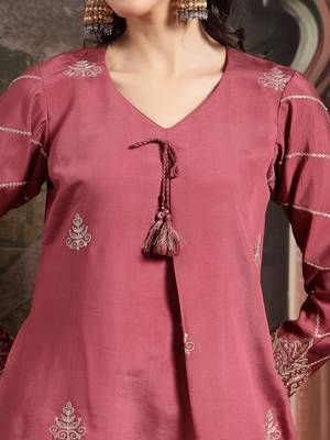 maroon roman embroidered a-line kurta trouser dupatta set 4