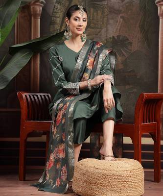 green roman embroidered a-line kurta trouser dupatta set 1