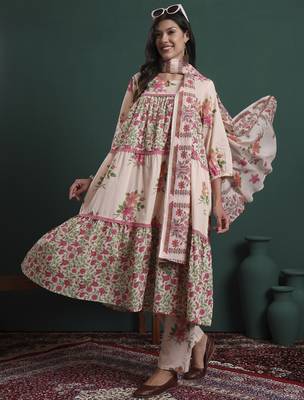 pink and cream cotton floral print lace work tiered kurta pants dupatta set 5