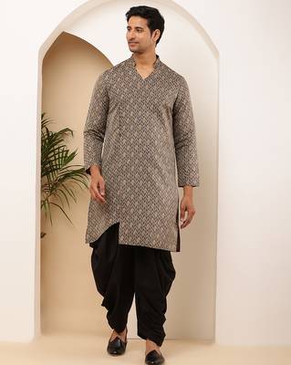 Men's grey viscose blend kurta with minimal print and modern fit 1