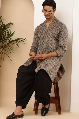 Men's grey viscose blend kurta with minimal print and modern fit