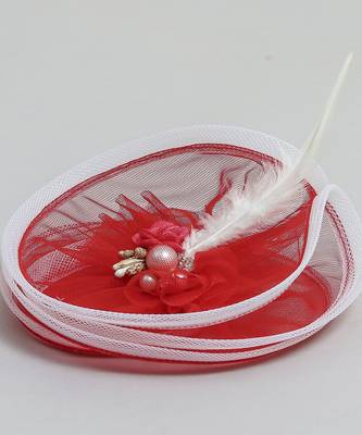Red plain net fascinator 2