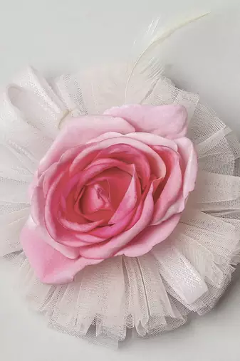 Pink plain net fascinator