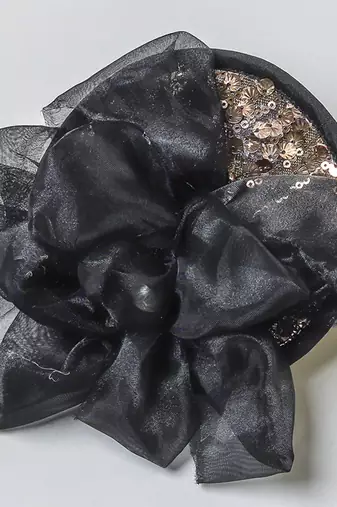 Black plain net fascinator