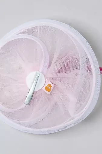 Pink plain net fascinator