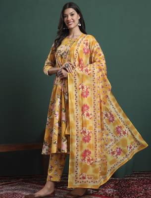 yellow floral print a-line maternity kurta trouser dupatta set 2
