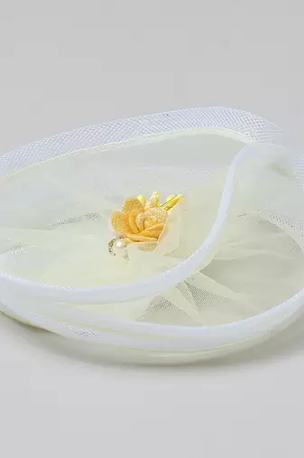 Yellow plain net fascinator