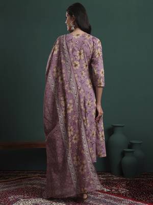 yellow floral print maternity a-line kurta trouser dupatta set 3