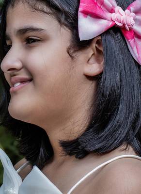 White plain net hair clip 1