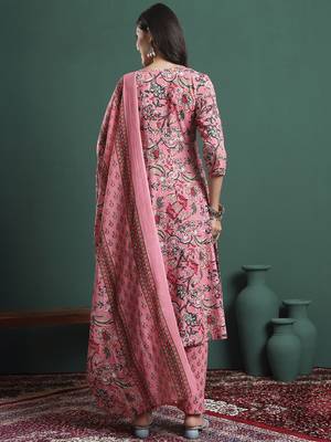 pink floral print maternity a-line kurta trouser dupatta set 3