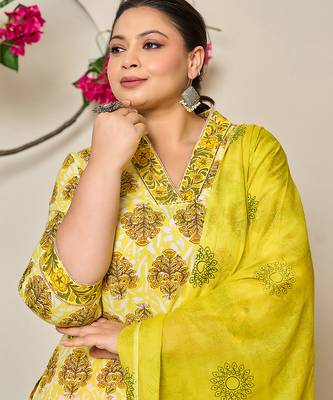 yellow ethnic motifs sequins work straight plus size kurta trouser dupatta set 5