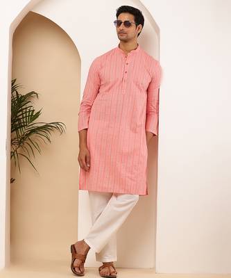 Men's pink printed cotton kurta with white churidar 3