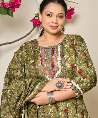 green cotton lace work on yoke straight plus size kurta dupatta pant set 5