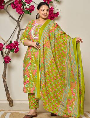 green floral print straight plus size kurta trouser dupatta set 1