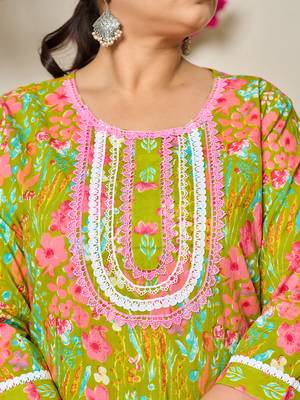 green floral print straight plus size kurta trouser dupatta set 4