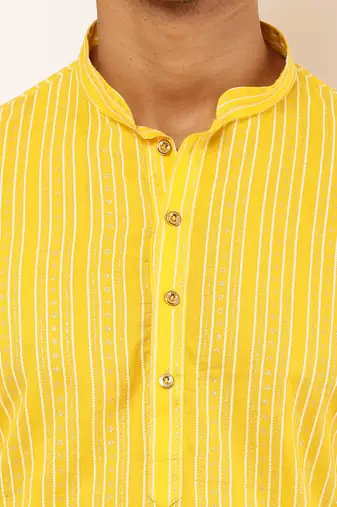 Men   s yellow ikat printed cotton kurta with white pajama set