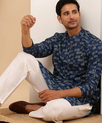 Men   s navy blue ikat printed cotton kurta with white pajama set 4
