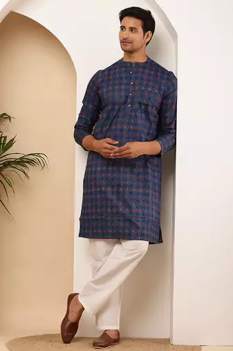Men   s navy blue handblock printed cotton kurta with white pajama