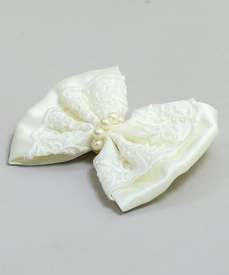 White pearl satin hair bow 2