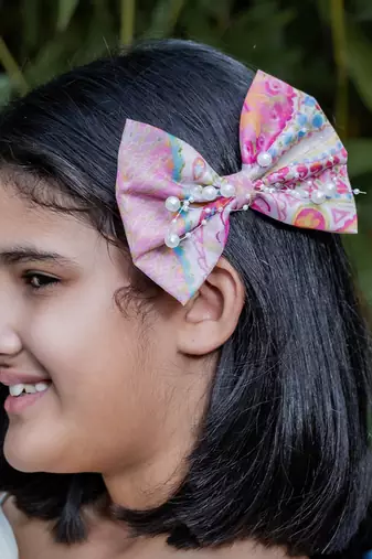 Multicolor pearl printed hair bow