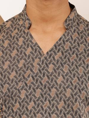 Men printed straight kurta with black dhoti pants set 5