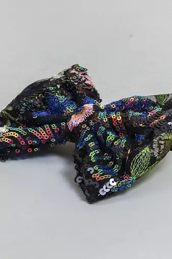 Black stone hair bow