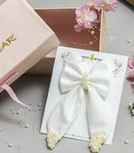 White pearl hair bow