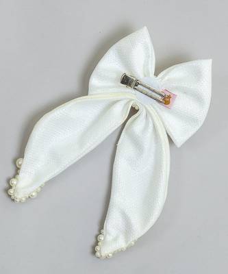 White pearl hair bow 2