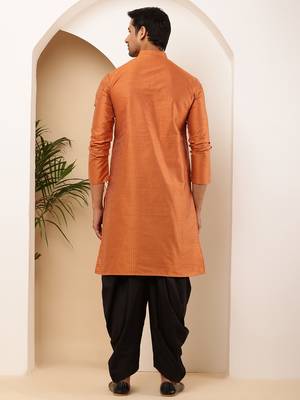 Men rust orange textured straight kurta with black dhoti pants set 2