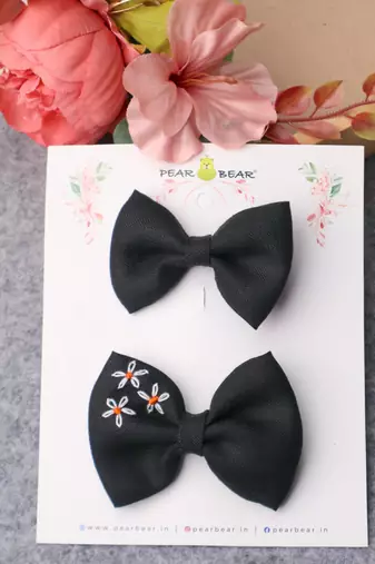 Black plain linen hair bow