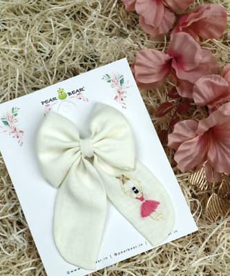 White plain linen hair bow 2