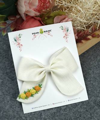 White plain linen hair bow 1