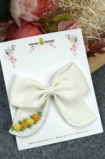 White plain linen hair bow