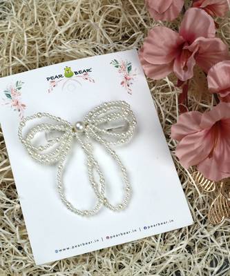 White pearl hair bow 1