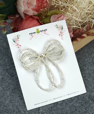 White pearl hair bow 2