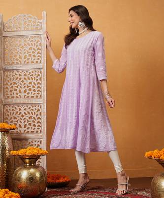 Hand embroidered lavender cotton lucknowi chikankari anarkali a-line kurta 3
