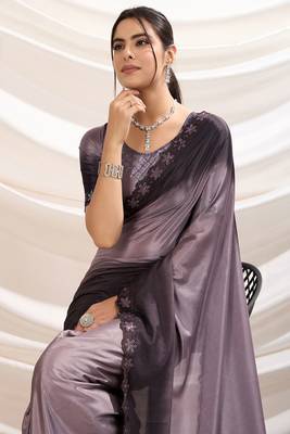 Mauve ombre dyed crepe dual tone stone border work saree with blouse 3