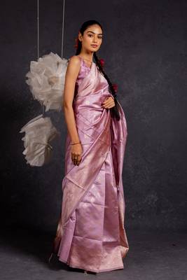 Dusty purple silk blend woven design golden zari border saree with unstitched blouse piece 3