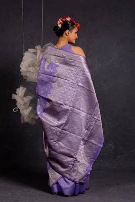 Purple silk blend woven design golden zari border saree with unstitched blouse piece 4