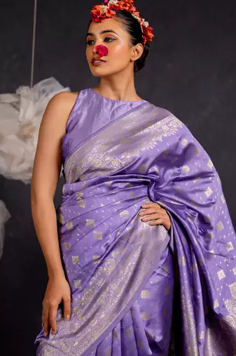 Purple silk blend woven design golden zari border saree with unstitched blouse piece