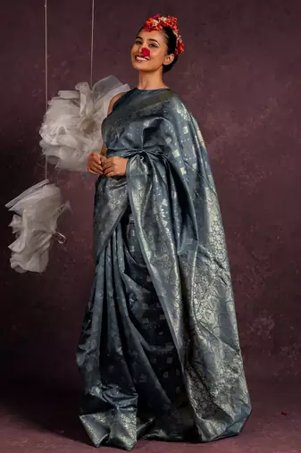 Grey silk blend zari woven design golden zari woven border saree with unstitched blouse piece