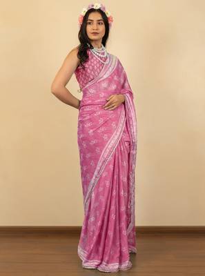 Dusty pink chiffon floral print zari work golden lace saree with unstitched blouse piece 3