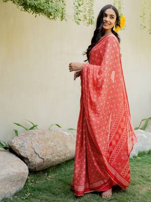 Dusty rose pink chiffon solid/abstract printed saree with unstitched blouse piece 3