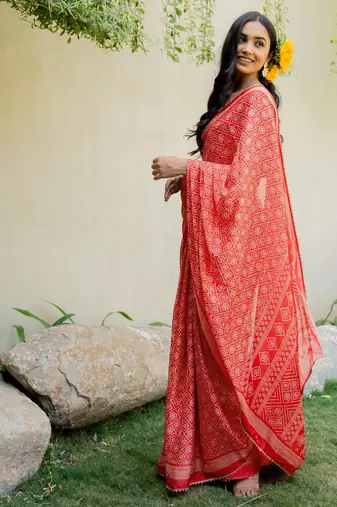 Dusty rose pink chiffon solid/abstract printed saree with unstitched blouse piece